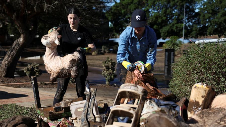 Foto udara menunjukkan daerah yang terendam banjir di dekat Sungai Hunter di Heatherbrae, Australia, Sabtu, (24/5/2025). (REUTERS/Hollie Adams) Foto udara menunjukkan daerah yang terendam banjir di dekat Sungai Hunter di Heatherbrae, Australia, Sabtu, (24/5/2025). (REUTERS/Hollie Adams)