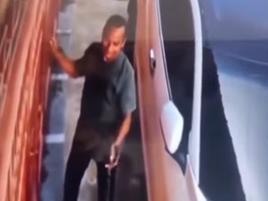 Preman di Medan Palak Warga yang Parkir Mobil Depan Rumah Sendiri