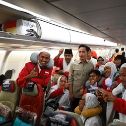 Gibran Turun Gunung Pantau Langsung Keberangkatan Jemaah Haji