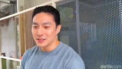 Sikap Giorgio Antonio Ditanya Status Hubungan dengan Sarwendah