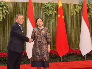 Puan Maharani Sambut Kedatangan PM China Li Qiang di Gedung DPR RI