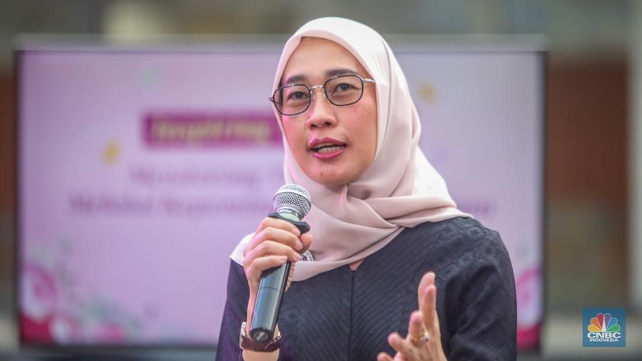 Ketua Komisi VI DPR RI, Anggia Ermarini menyampaikan paparan dalam acara Top Women Fest CNBC Indonesia 2025 di Anjungan Sarinah, Jakarta, Sabtu (24/5/2025). (CNBC Indonesia/Faisal Rahman)