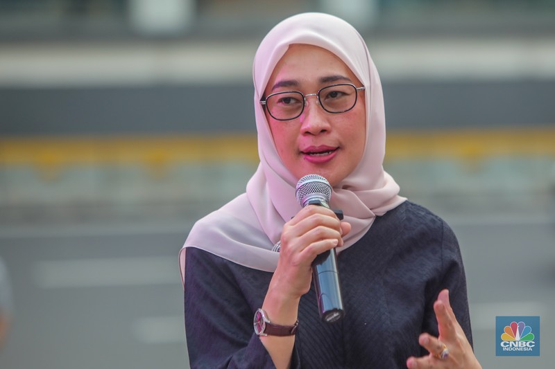 Ketua Komisi VI DPR RI, Anggia Ermarini menyampaikan paparan dalam acara Top Women Fest CNBC Indonesia 2025 di Anjungan Sarinah, Jakarta, Sabtu (24/5/2025). (CNBC Indonesia/Faisal Rahman)