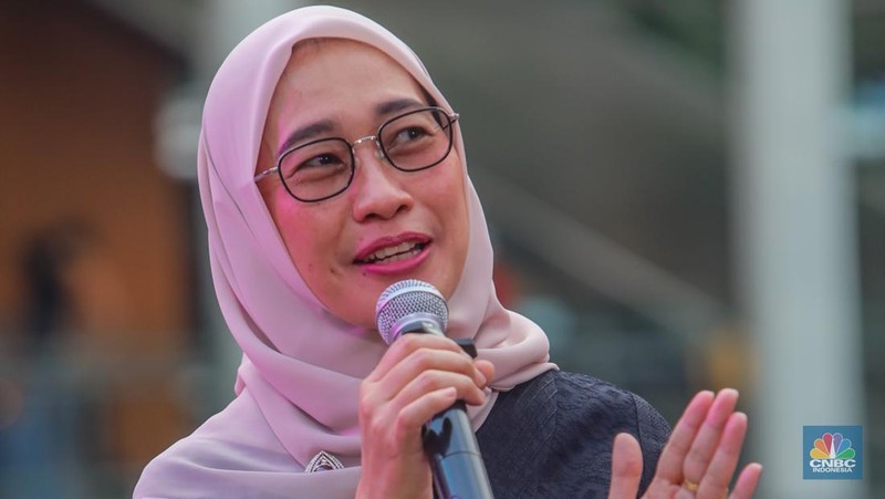 Ketua Komisi VI DPR RI, Anggia Ermarini menyampaikan paparan dalam acara Top Women Fest CNBC Indonesia 2025 di Anjungan Sarinah, Jakarta, Sabtu (24/5/2025). (CNBC Indonesia/Faisal Rahman)