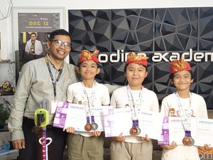 Bikin Tongkat Pintar, Tim Blind Heroes Asal Bali Raih Penghargaan di Qatar