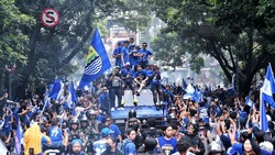 Peran Keluarga di Balik Gelar Back to Back Persib