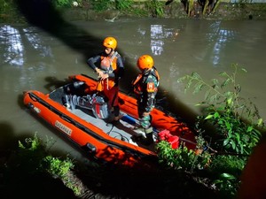 Berenang saat Hujan, Seorang Remaja Hanyut Terseret Sungai Deli
