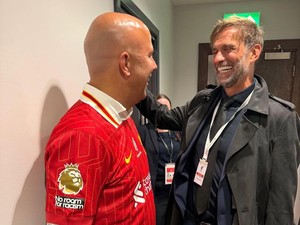 Hore! Arne Slot Akhirnya Ketemu Juergen Klopp