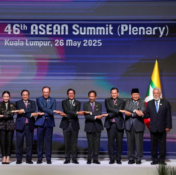 KTT ASEAN Malaysia Dimulai, Ini Potret Prabowo dkk Mesra ke Anwar