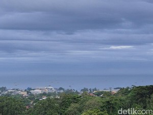 Siapkan Payung! Sukabumi Diprediksi Hujan Hari Ini