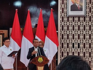 Bahlil Buka Suara soal Belum Tahu Diskon Tarif Listrik 50% Juni-Juli 2025