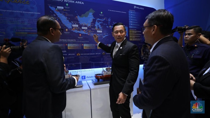Menteri Koordinator Bidang Infrastruktur dan Pembangunan Kewilayahan, Agus Harimurti Yudhoyono saat menghadiri pembukaan Indonesia Maritimr Week 2025 di Jakarta International Convention Centre (JICC), Senayan, Jakarta, Senin (26/5/2025). (CNBC Indonesia/Tri Susilo)