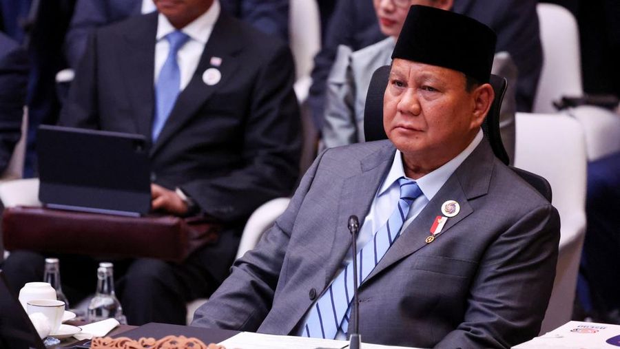 Presiden Indonesia Prabowo Subianto menghadiri KTT ASEAN ke-46, di Kuala Lumpur Convention Center di Kuala Lumpur, Malaysia, Senin (26/5/2025). (REUTERS/Hasnoor Hussain)