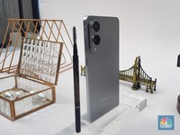 Penampakan HP Paling Tipis Samsung Resmi di RI, Perbandingannya Gokil