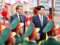 Macron Tur Asean, Vietnam Borong Airbus hingga Kerja Sama Nuklir