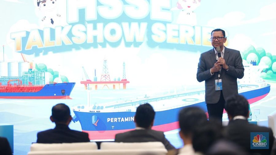 VP HSSE PT Pertamina International Shipping Capt. Ade Gunawan dalam Talkshow Series HSSE di Jakarta International Convention Centre (JICC), Senayan, Jakarta, Senin (26/5/2025). (CNBC Indonesia/Tri Susilo)