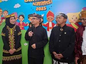 Wamendikdasmen Atip Minta Sekolah Ajarkan Mapel Bahasa Daerah Mulai Tahun Pertama SD