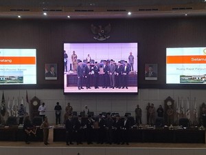 Serahkan RPJMD Banten 2025-2029, Andra Soni Harap Segera Disahkan DPRD