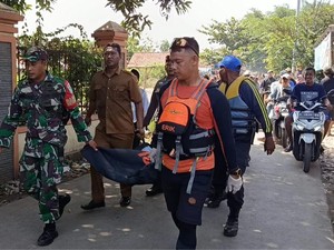 Bocah 7 Tahun Ditemukan Tewas Tenggelam di Sungai Kedungsubur Cirebon
