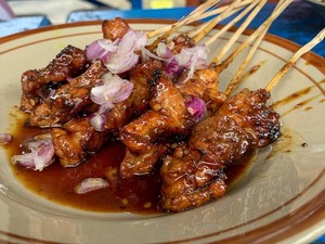 Fakta Sate Jamu di Solo hingga Hukum Muslim Pegang Daging Babi