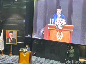 Pramono Bakal Bikin Perda Hapus KJP bagi Siswa Ketahuan Merokok