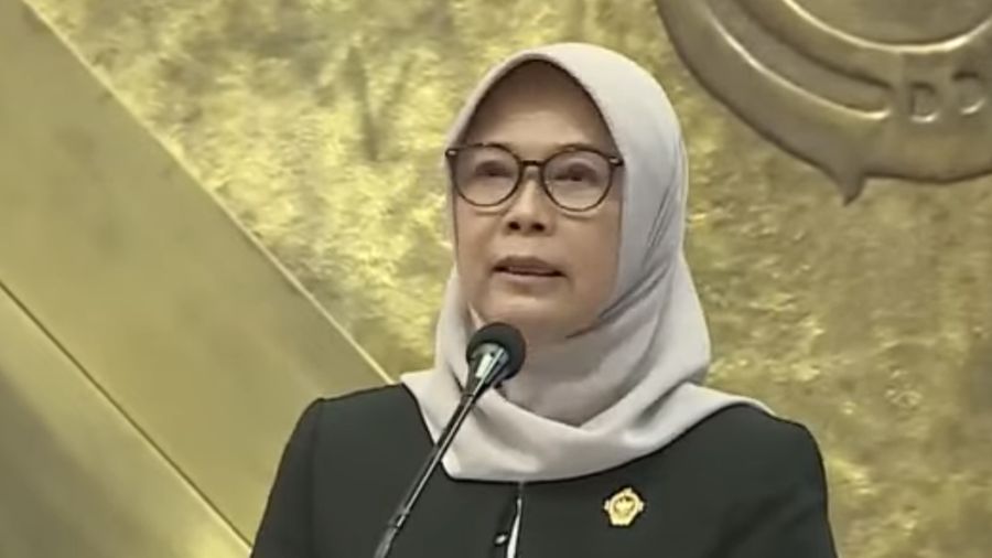 Ketua BPK RI, Isma Yatun saat Rapat paripurna DPR RI ke-19 masa persidangan III tahun sidang 2024-2025. (YouTube/DPR RI)