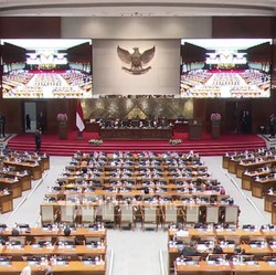 Prabowo Kirim Nama Calon Bos Baru BI & LPS ke DPR