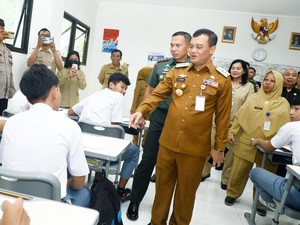 100 Hari Kerja Luthfi-Yasin, Sekolah Swasta Sambut Program Sekolah Gratis