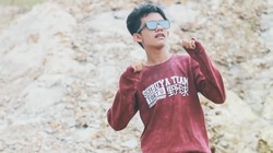 Lirik dan Makna Lagu Jawa Barat Kapalang Nyaah