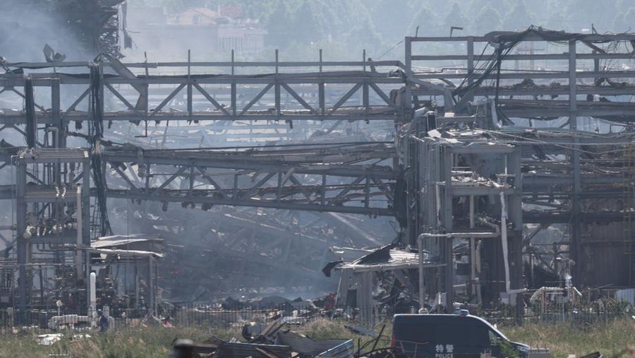 Suasana lokasi ledakan pabrik kimia yang dioperasikan oleh Shandong Youdao Chemical di Gaomi, provinsi Shandong, China, Selasa (27/5/2025). (cnsphoto via REUTERS) Suasana lokasi ledakan pabrik kimia yang dioperasikan oleh Shandong Youdao Chemical di Gaomi, provinsi Shandong, China, Selasa (27/5/2025). (cnsphoto via REUTERS)