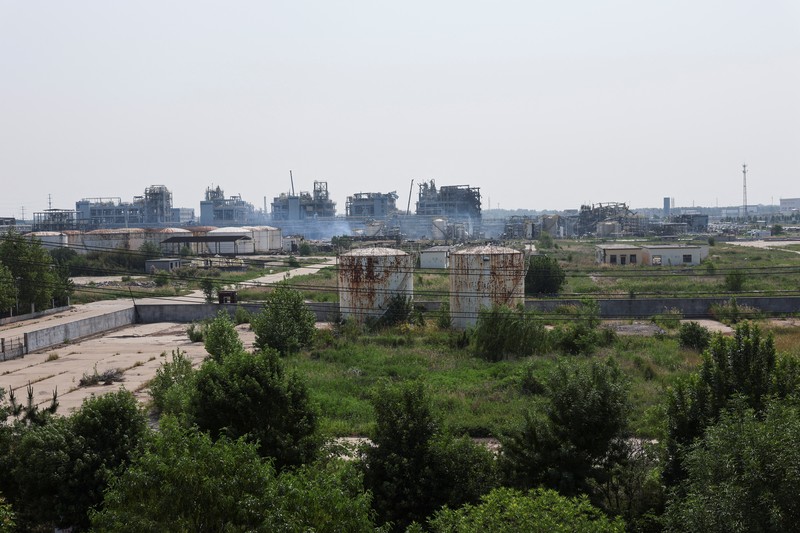Suasana lokasi ledakan pabrik kimia yang dioperasikan oleh Shandong Youdao Chemical di Gaomi, provinsi Shandong, China, Selasa (27/5/2025). (cnsphoto via REUTERS) Suasana lokasi ledakan pabrik kimia yang dioperasikan oleh Shandong Youdao Chemical di Gaomi, provinsi Shandong, China, Selasa (27/5/2025). (cnsphoto via REUTERS)