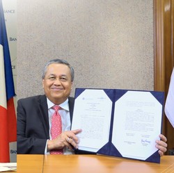 Bos BI dan Banque de France Teken MoU Kerja Sama Kebanksentralan