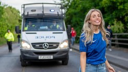 Saat Bintang Porno Nyamar Fans Chelsea untuk Nonton Nottingham Forest