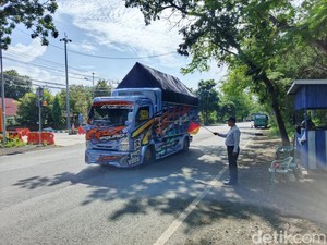 Setiap Hari, 500 Truk Barang Lolos dari Jembatan Timbang Gilimanuk
