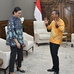 Bahlil Tegaskan Tak Pernah Tau Soal Diskon Tarif Listrik 50%