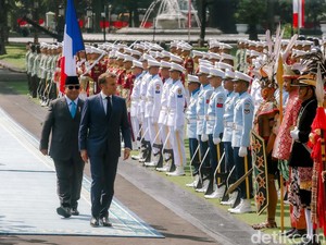 Sambut Macron di Istana, Prabowo: Selamat Datang di Indonesia