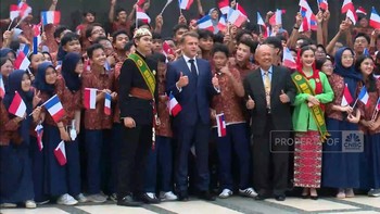 Momen Presiden Macron Datangi Kampus UNJ Usai Bertemu Prabowo