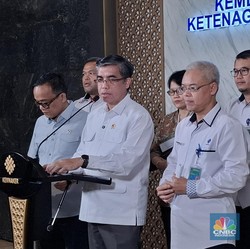 Menaker Buka-bukaan Fakta Mengejutkan soal PHK di RI