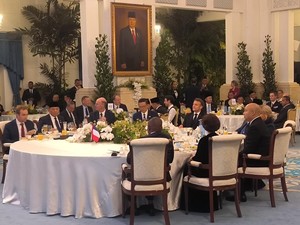 Momen Prabowo Dinner Diapit Macron dan Brigitte di Istana, Ada Didit