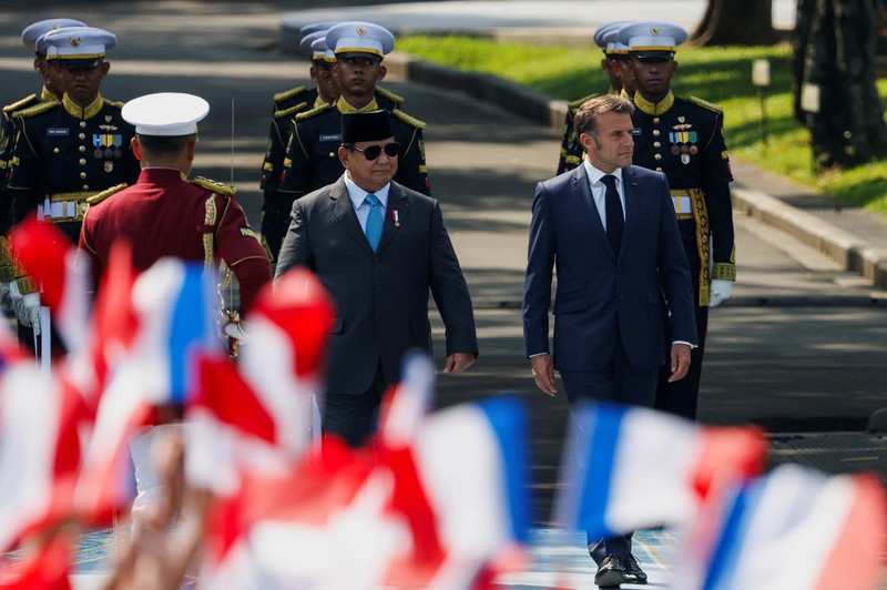 Presiden Prabowo Subianto menerima kunjungan kenegaraan Presiden Prancis Emmanuel Macron di Istana Merdeka, Jakarta, Rabu (28/5/2025). (REUTERS/Ajeng Dinar Ulfiana) Presiden Prabowo Subianto menerima kunjungan kenegaraan Presiden Prancis Emmanuel Macron di Istana Merdeka, Jakarta, Rabu (28/5/2025). (REUTERS/Ajeng Dinar Ulfiana)