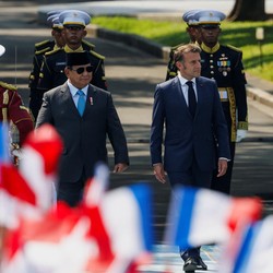 Media Asing Sorot Macron Bertemu Prabowo, Kenapa?