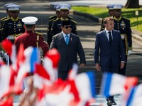 Media Asing Sorot Macron Bertemu Prabowo, Kenapa?