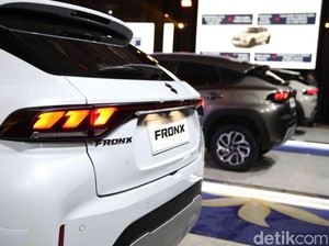 Adu Performa Suzuki Fronx vs Rocky-Raize dan WR-V, Pilih Mana?