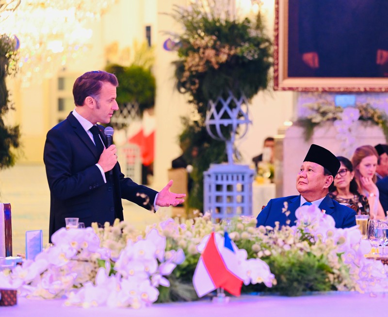 Ada momen unik saat Presiden Prabowo Subianto menjamu Presiden Prancis Emmanuel Macron dan istrinya, Brigitte Macron, di Istana Kepresidenan Jakarta, Rabu (28/5/2025) malam. Prabowo tampak membawa serta kucing kesayangannya, Bobby Kartanegara. Ada momen unik saat Presiden Prabowo Subianto menjamu Presiden Prancis Emmanuel Macron dan istrinya, Brigitte Macron, di Istana Kepresidenan Jakarta, Rabu (28/5/2025) malam. Prabowo tampak membawa serta kucing kesayangannya, Bobby Kartanegara. (Dok. Biro Pers Sekretariat Presiden/Muchlis Jr)