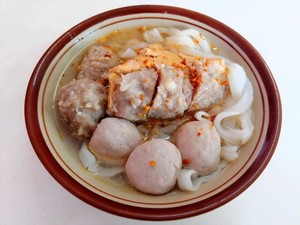 Bakso Babi Berwarna Apa? Ini Bedanya dengan Bakso Daging Sapi