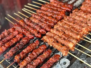 5 Kuliner Nonhalal Rating Tinggi di Surabaya, Ada Sate Babi dan Mie Toree