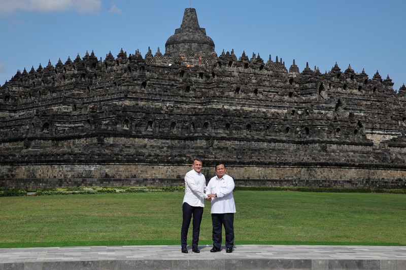 Presiden RI Prabowo Subianto dan Presiden Prancis Emmanuel Macron melakukan kunjungan ke Akademi Militer (Akmil) Magelang, Kamis (29/5/2025). (Dok. Biro Pers Sekretariat Presiden)