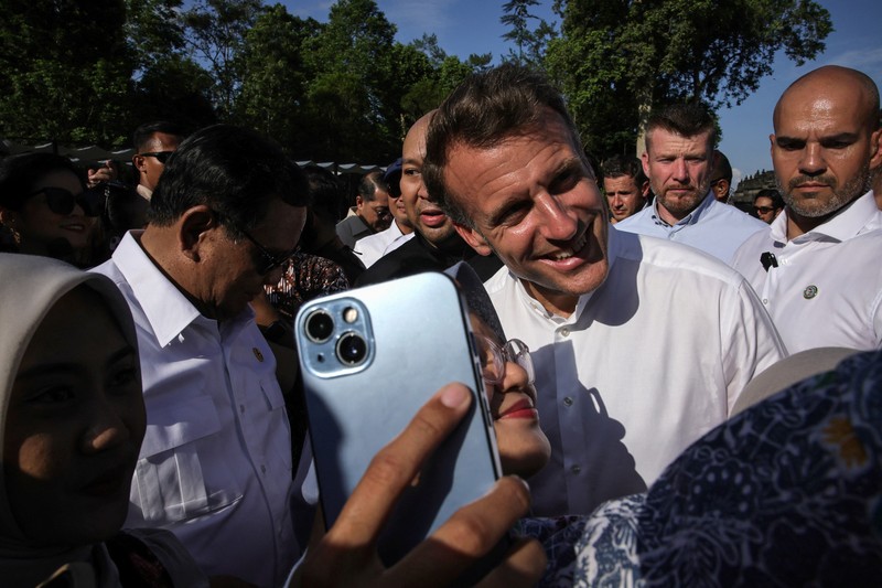 Presiden RI Prabowo Subianto dan Presiden Prancis Emmanuel Macron melakukan kunjungan ke Akademi Militer (Akmil) Magelang, Kamis (29/5/2025). (Dok. Biro Pers Sekretariat Presiden)