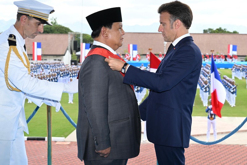 Presiden RI Prabowo Subianto dan Presiden Prancis Emmanuel Macron melakukan kunjungan ke Akademi Militer (Akmil) Magelang, Kamis (29/5/2025). (Dok. Biro Pers Sekretariat Presiden)