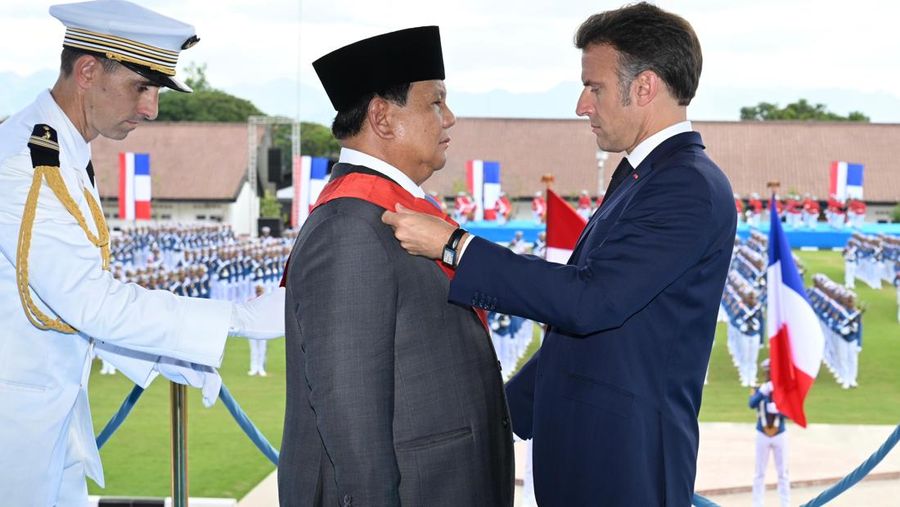 Presiden RI Prabowo Subianto dan Presiden Prancis Emmanuel Macron melakukan kunjungan ke Akademi Militer (Akmil) Magelang, Kamis (29/5/2025). Presiden RI Prabowo Subianto dan Presiden Prancis Emmanuel Macron melakukan kunjungan ke Akademi Militer (Akmil) Magelang, Kamis (29/5/2025). (Dok. Biro Pers Sekretariat Presiden)